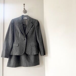 Vintage Evan Picone Petite Union Made Grey Wool Blazer Skirt Suit | Petite 4